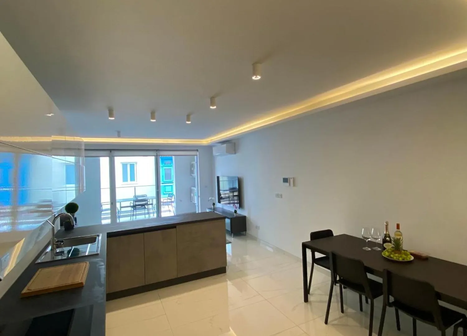 Tigne Sliema Three Bedrooms Apartment
