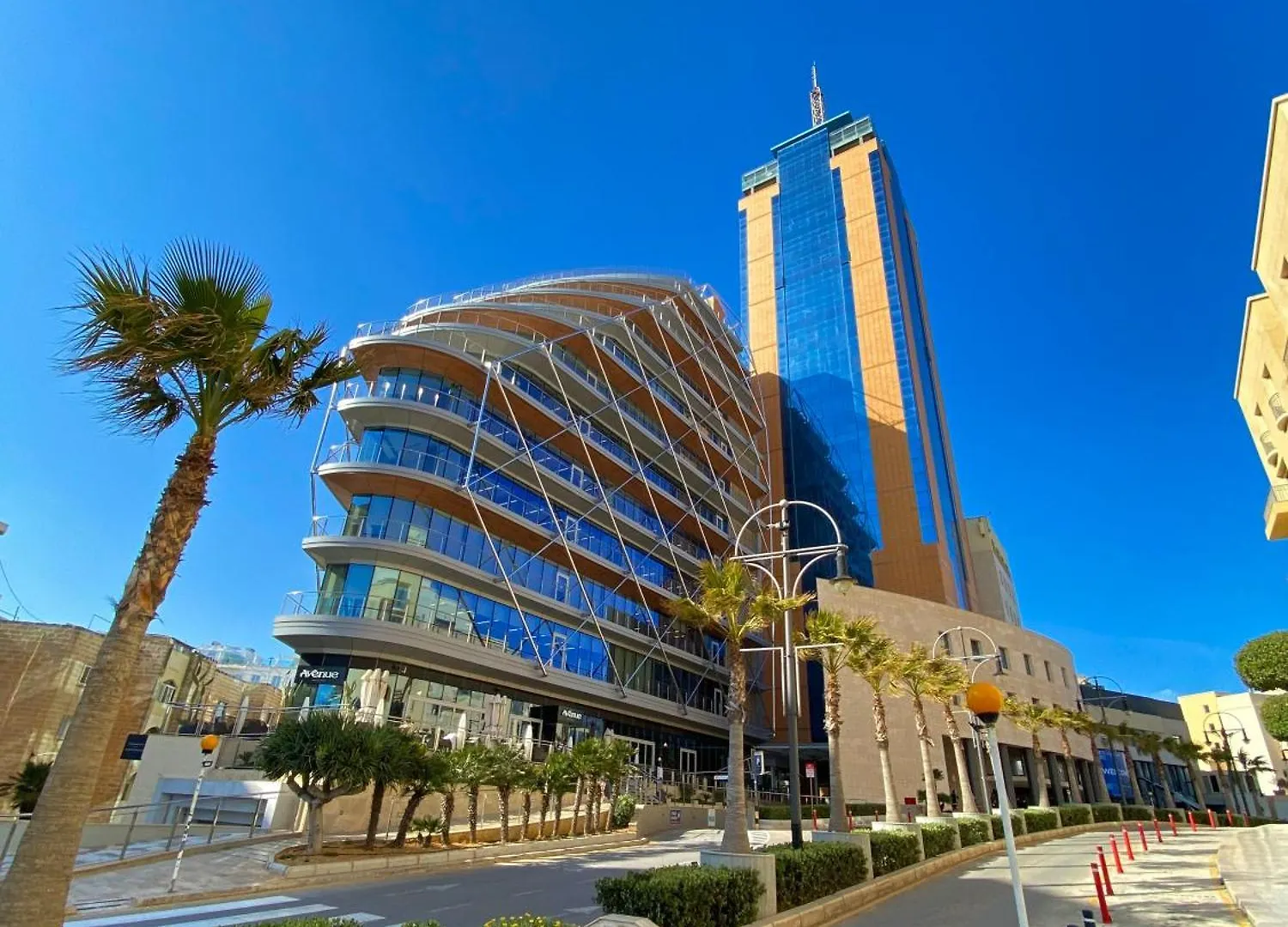 Tigne Sliema Three Bedrooms Apartment