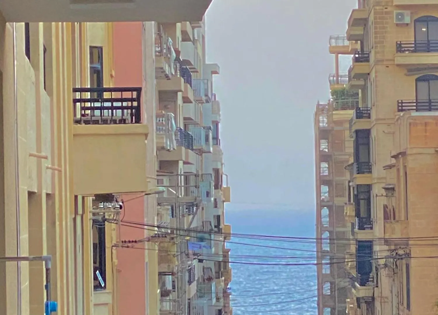 Tigne Sliema Three Bedrooms Apartment