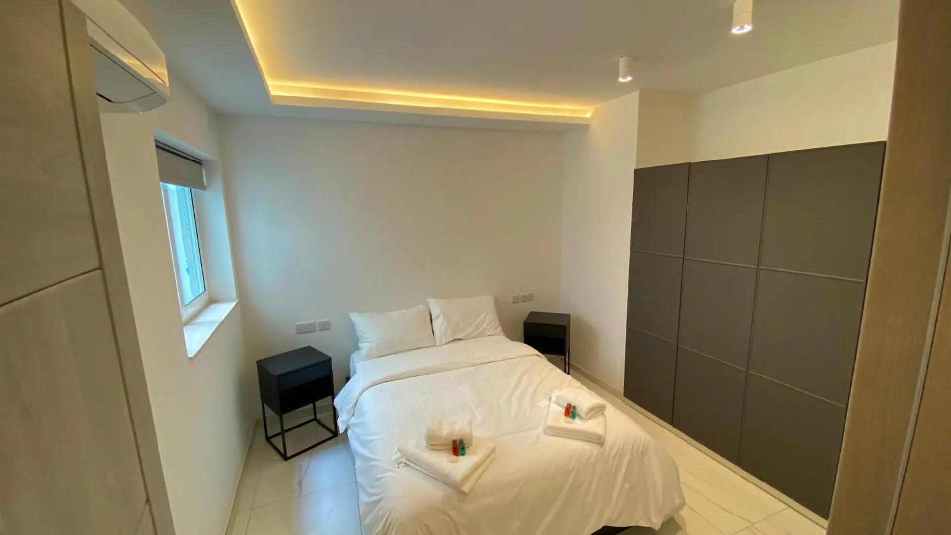 Tigne Sliema Three Bedrooms Apartment