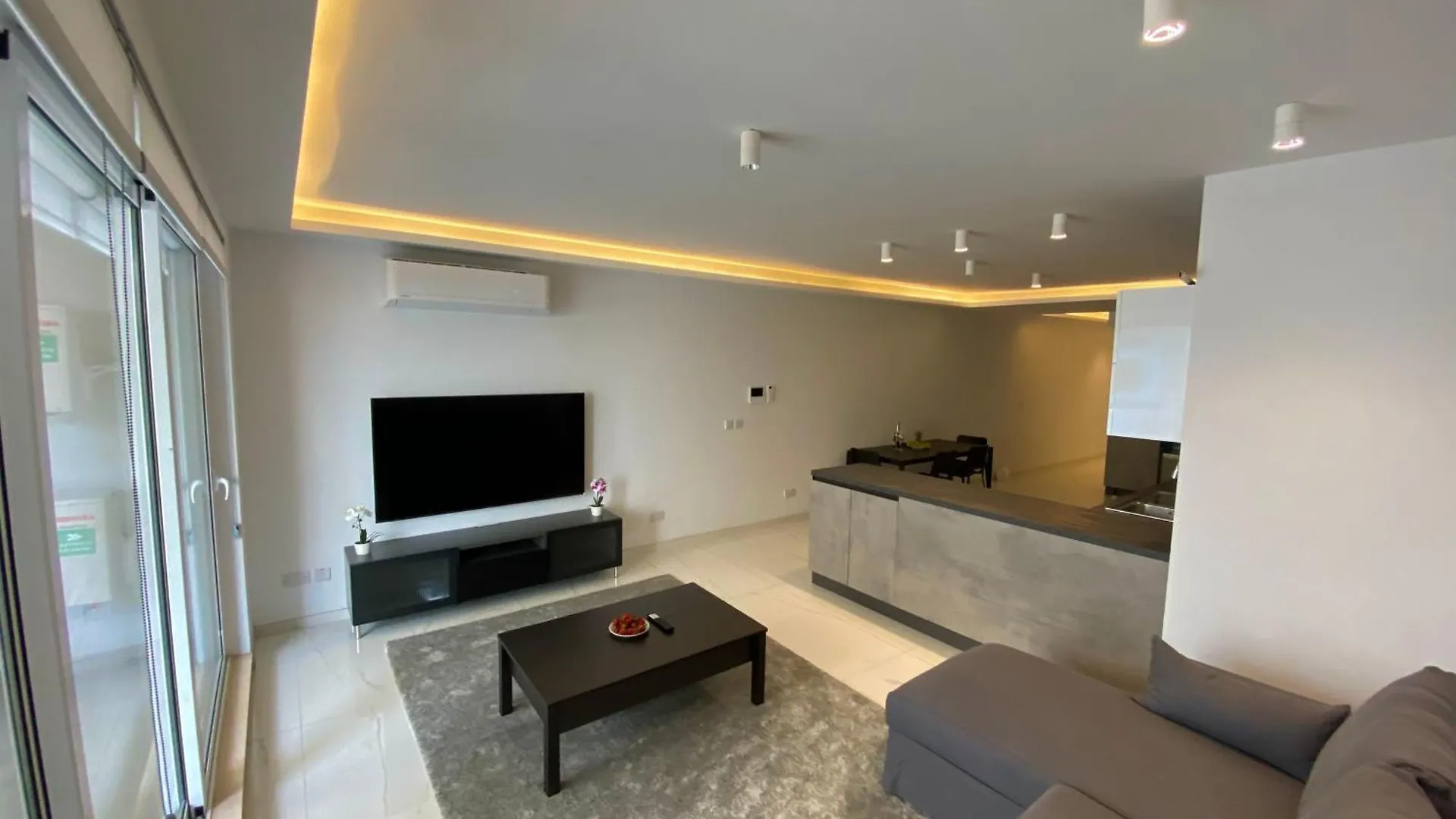 Tigne Sliema Three Bedrooms Apartment