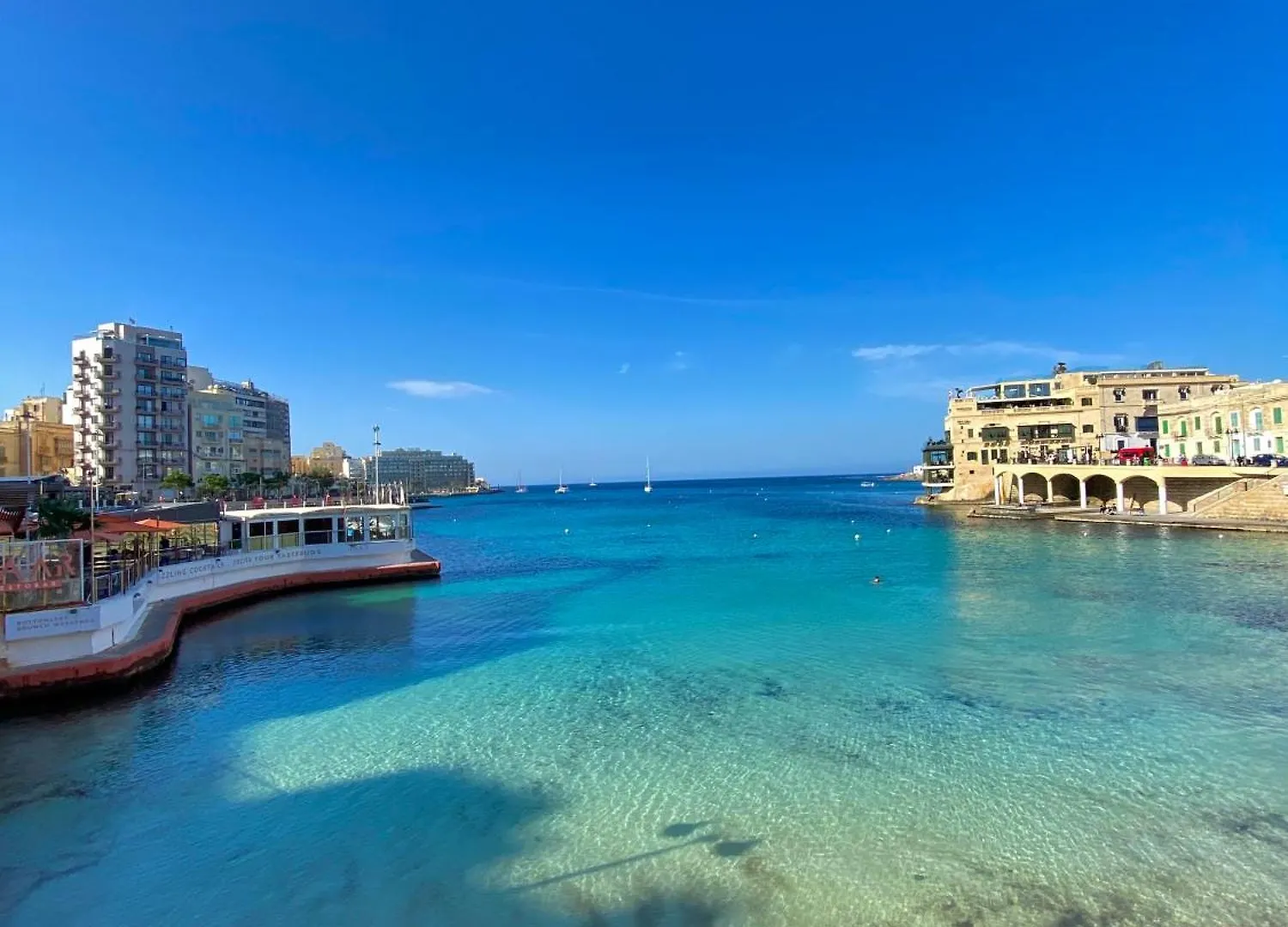 Tigne Sliema Three Bedrooms Apartment